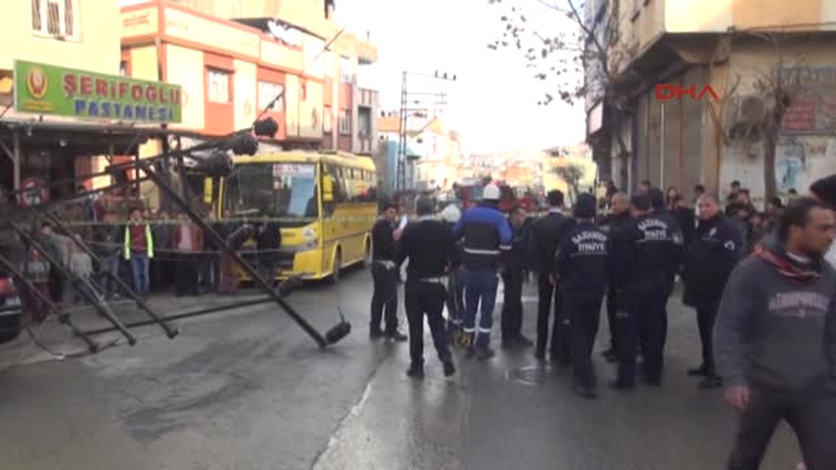 Gaziantep - Otomobilin Çaptığı Çocuk Öldü, Elektrik Direği Devrildi