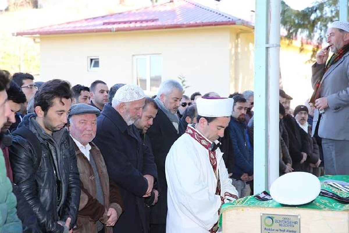 Kazada Ölen Üniversiteli Murathan Toprağa Verildi