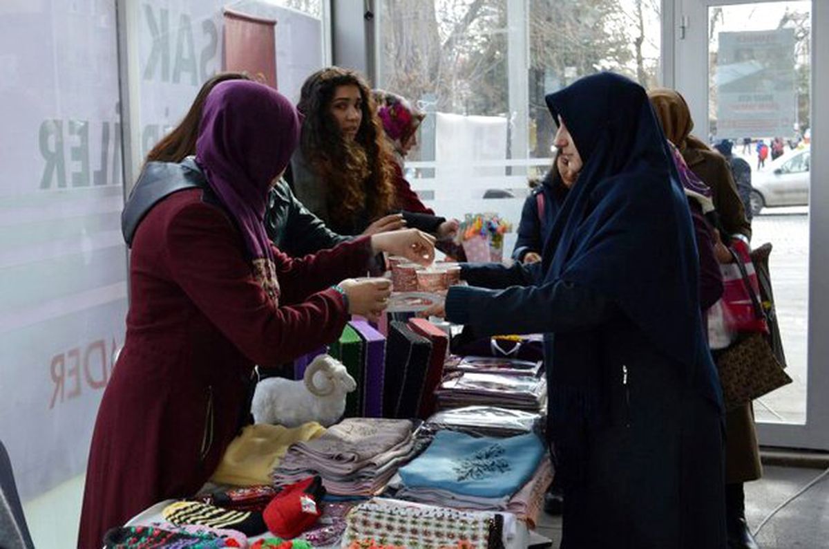 Öğrencilerden Haleplilere Yardım