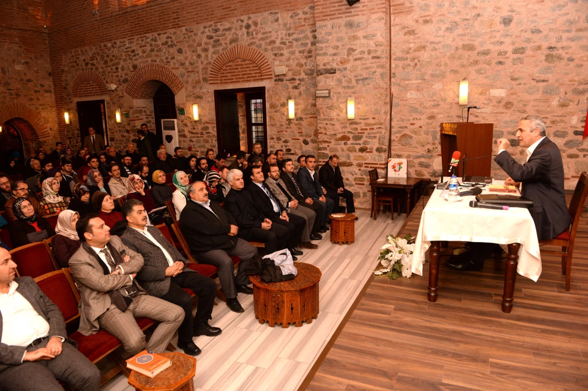 Osmangazi\'de İbnü\'l Arabi Konferansı