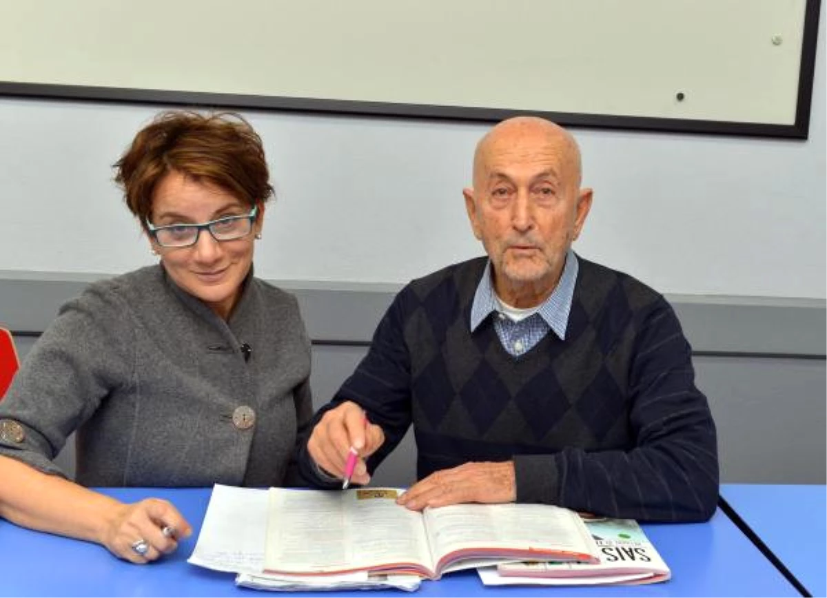 Prof. Fadıloğlu, 84 Yaşında Öğrenci Oldu