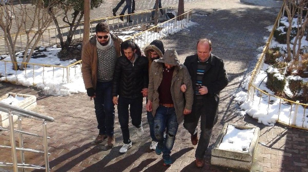 Tekirdağ\'da Altın Dolandırıcılığı Yapan 3 Kişi Tutuklandı
