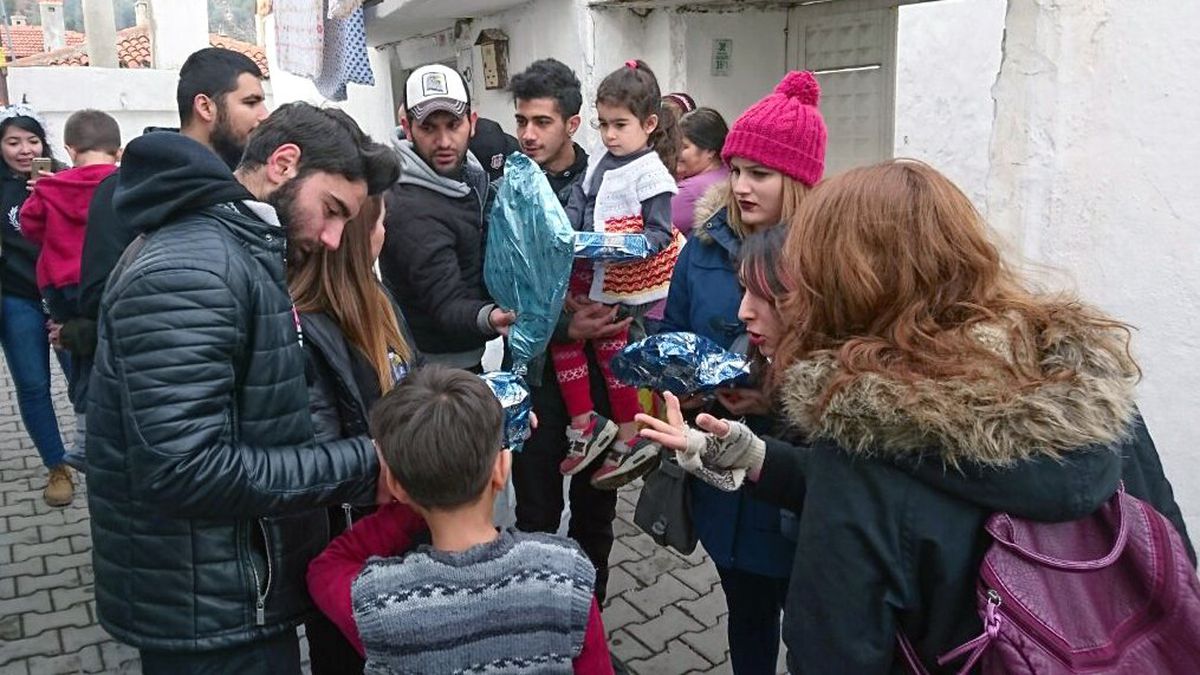 Yeni Yıla Hediyeyle Merhaba Dediler