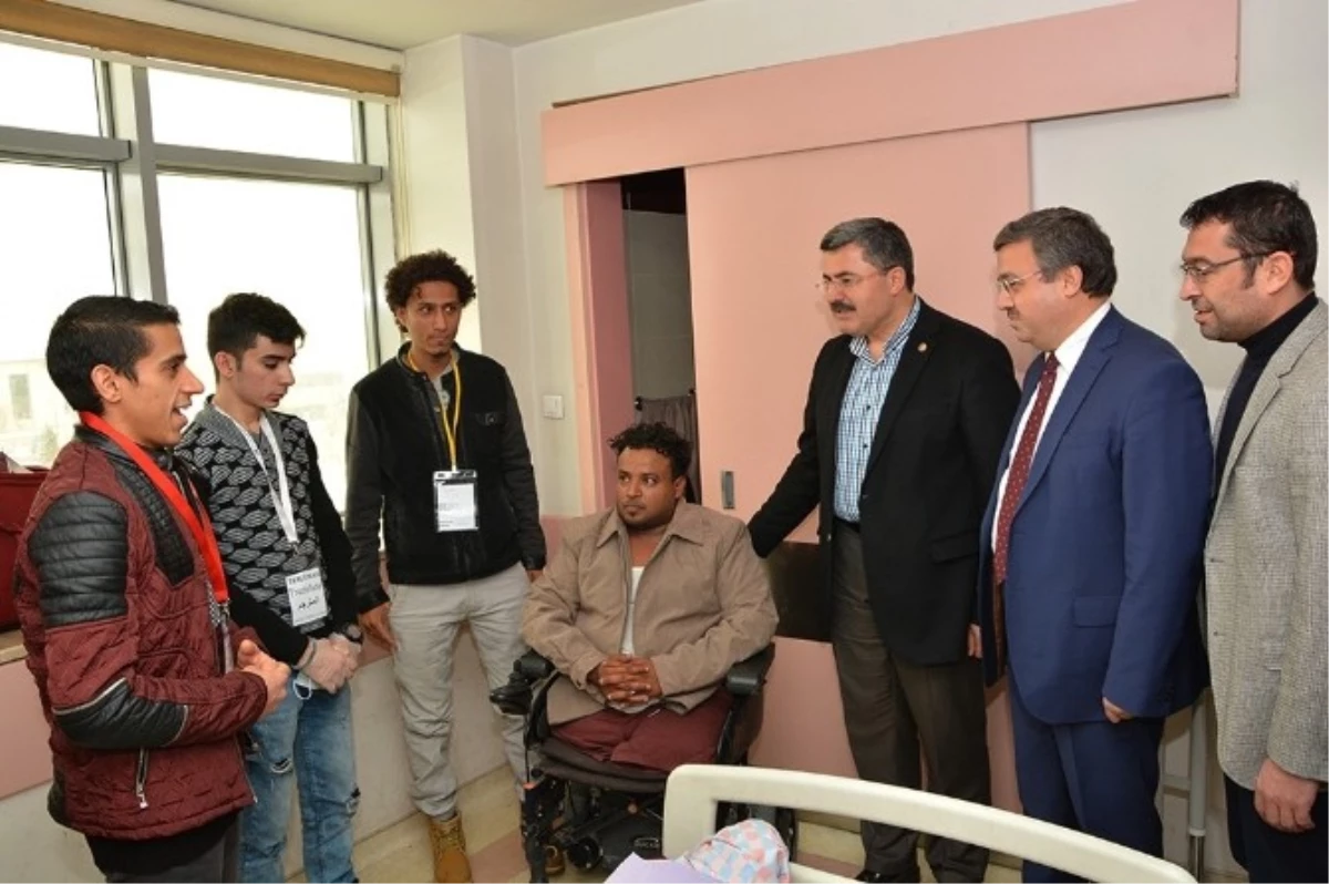 AK Parti Heyetinden Yemenli Hastalara Ziyaret
