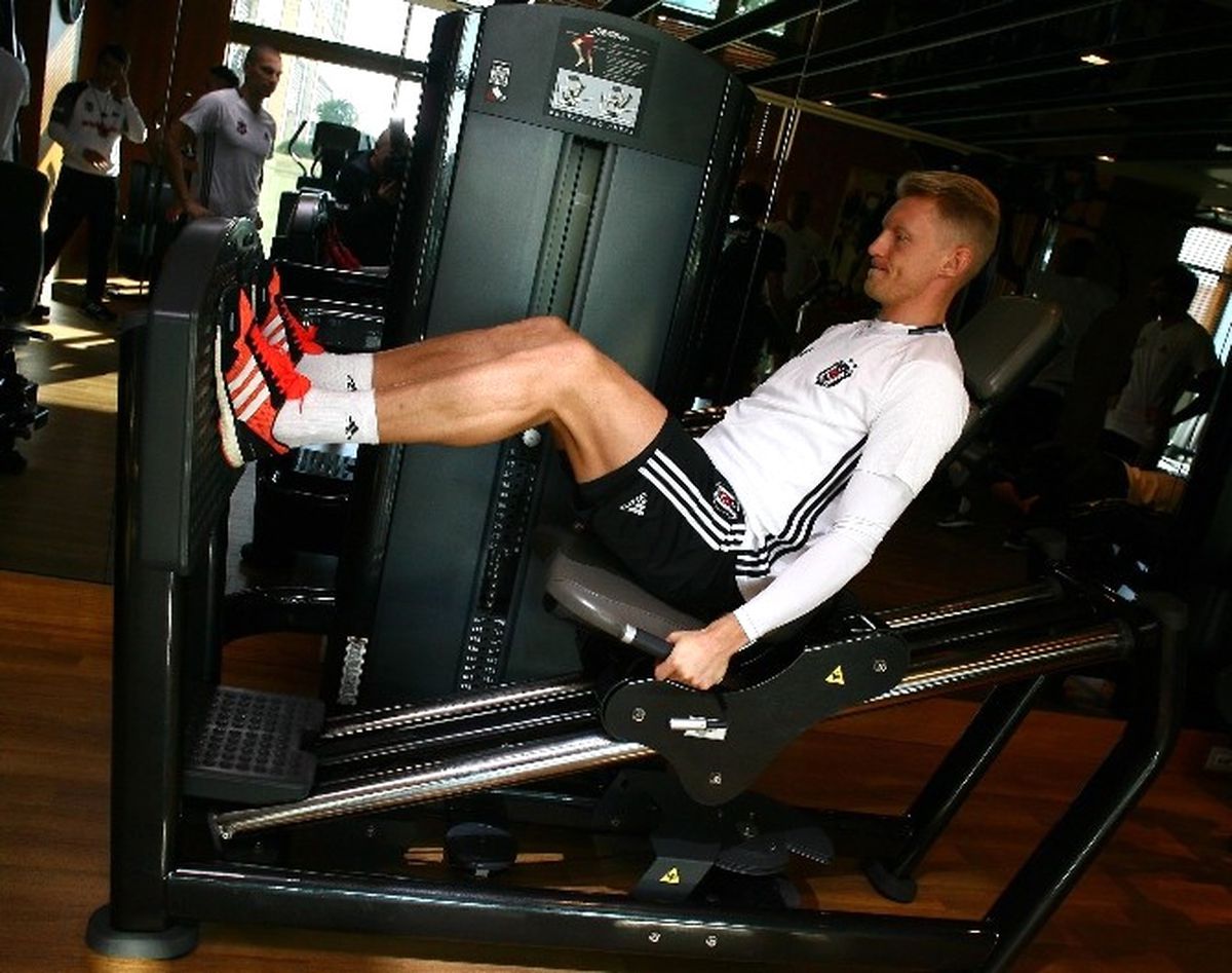 Beşiktaş Salonda Çalıştı