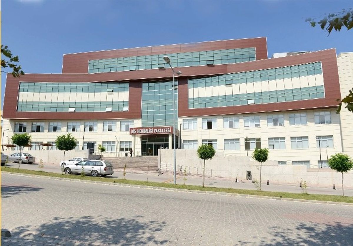 Beü Diş Hekimliği Uygulama ve Araştırma Merkezi Bir Yılda 106 Bin 121 Hastaya Hizmet Verdi