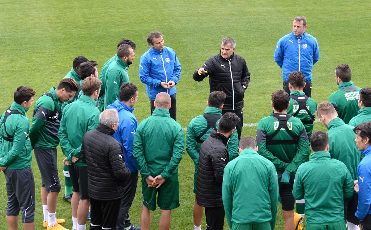 Bursaspor\'un Side Kampı Yarın Başlıyor