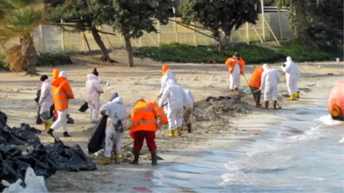 Çeşme Açıklarında Geminin Karaya Oturması