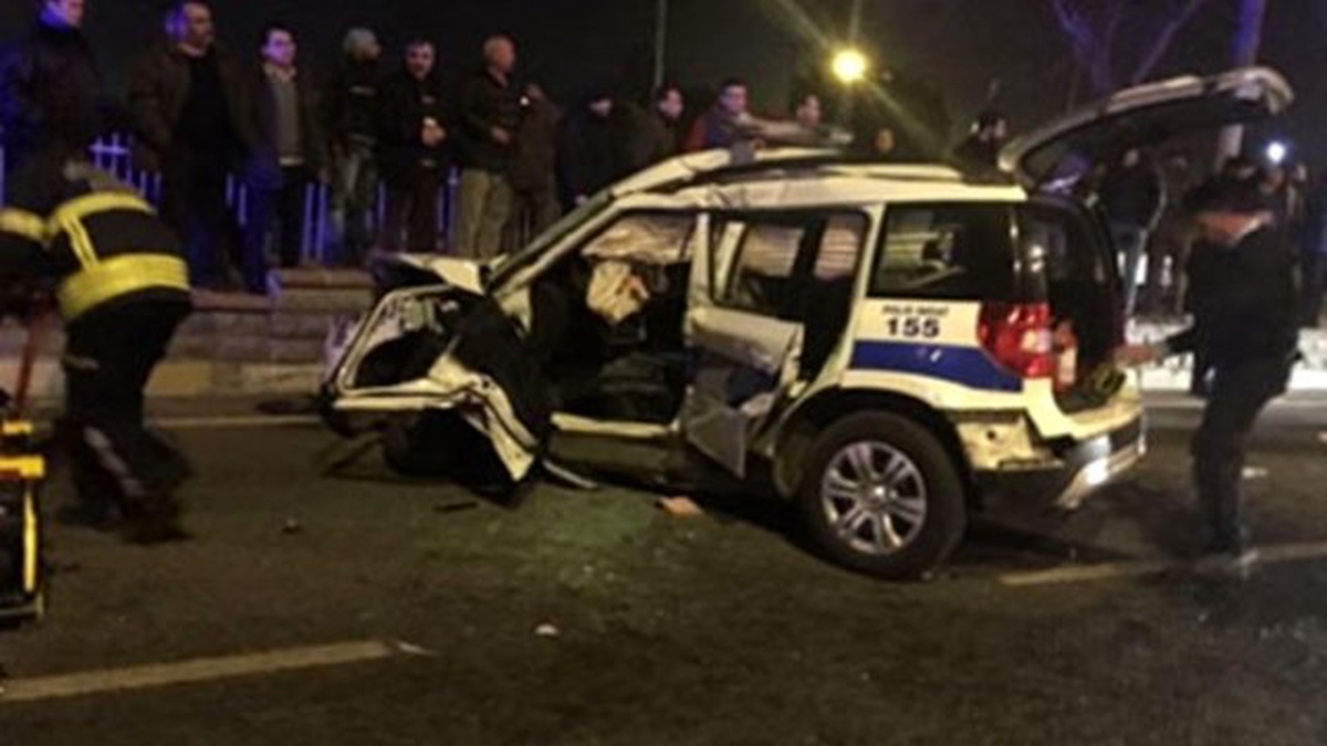 Dha Yurt - Şüpheliyi Takip Eden Polis Aracı Kaza Yaptı: 2 Polis Şehit