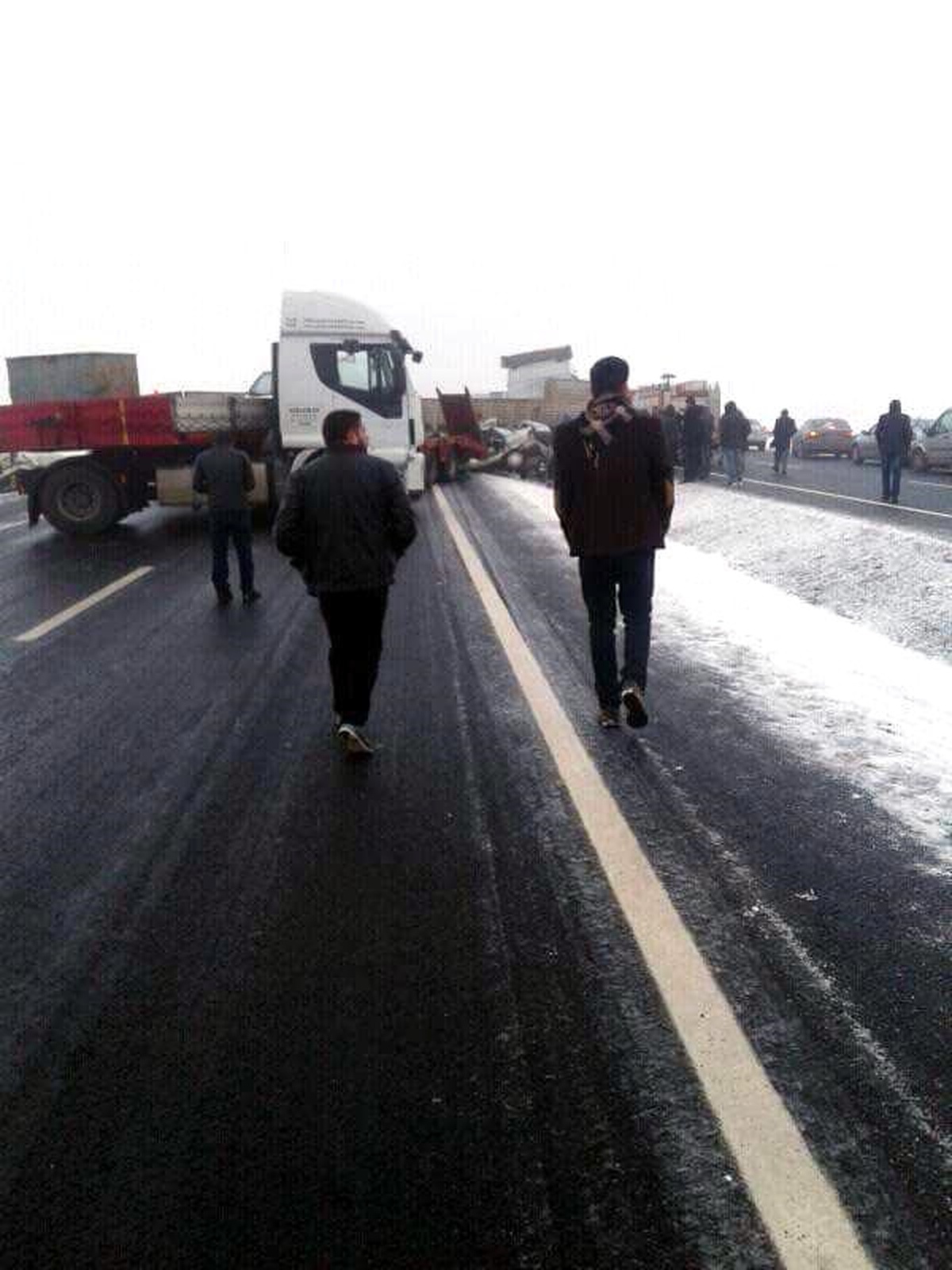 Diyarbakır- Şanlıurfa Yolunda Zincirleme Kaza: 1 Ölü, 6 Yaralı