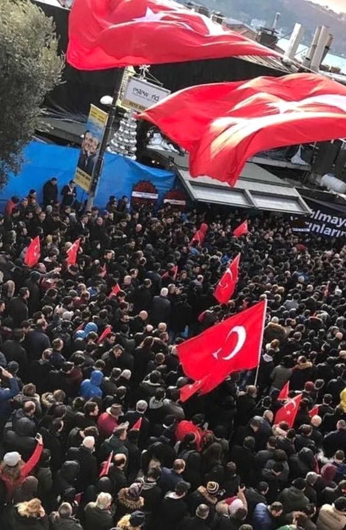 Gastronomi ve Eğlence Sektörü, Reina Saldırısına Karşı Tek Vücut Oldu