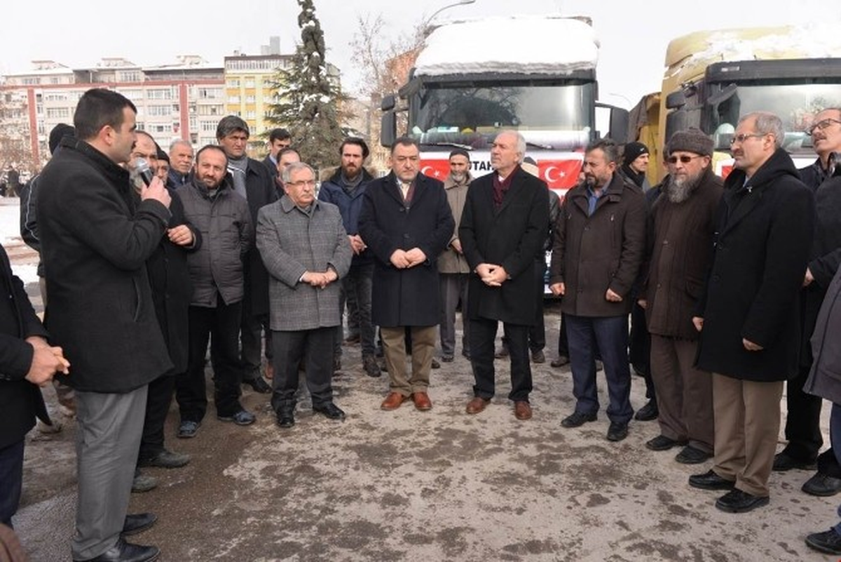 Gönüllü Kuruluşlardan Halep\'e 2 Tır Yardım
