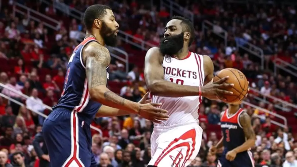 Harden, Rockets Tarihine Geçti