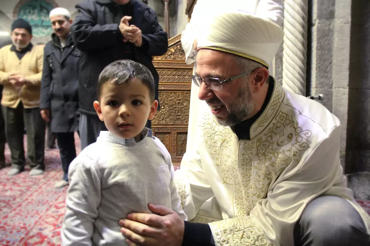 Hunat Camii Gençlerle Doldu Taştı