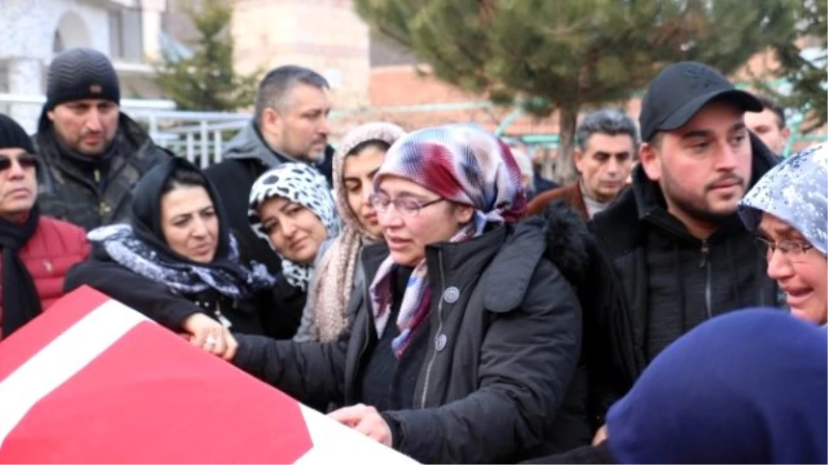 İstanbul\'daki Saldırıda Ölen Mesut Gürbüz Son Yolculuğuna Uğurlandı