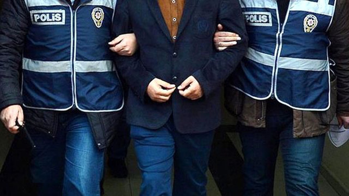 İzmir\'de Fetö\'nün Mali Ayağına Operasyon