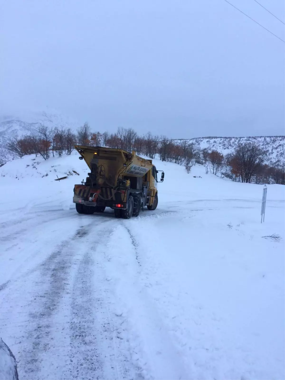 Kapanan Yolların Çoğu Ulaşıma Açıldı