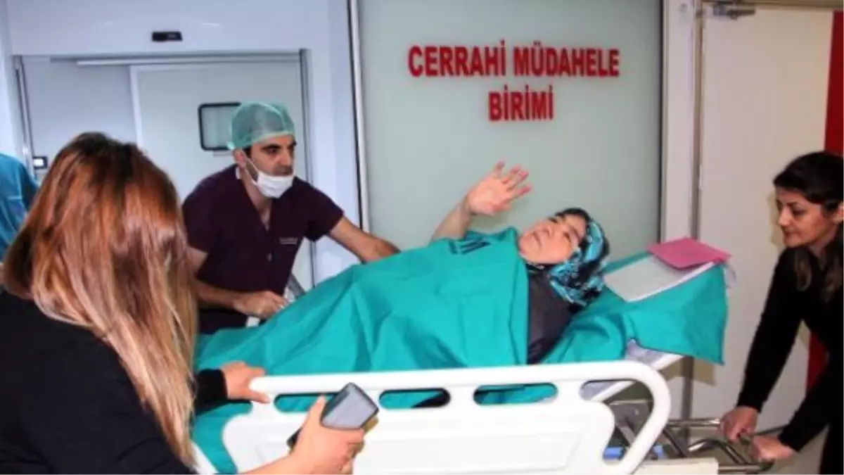 Sosyal Medya Fenomeni Ayşe Kurucu, Sırt Yağlarını Aldırdı