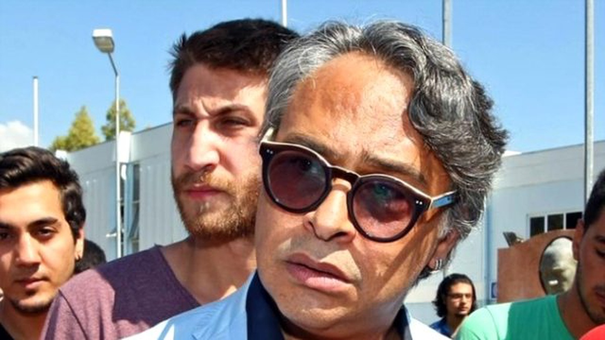 Sosyal Medya Hesabından Yaptığı Paylaşım Nedeniyle Gözaltına Alınan Modacı Barbaros Şansal,...