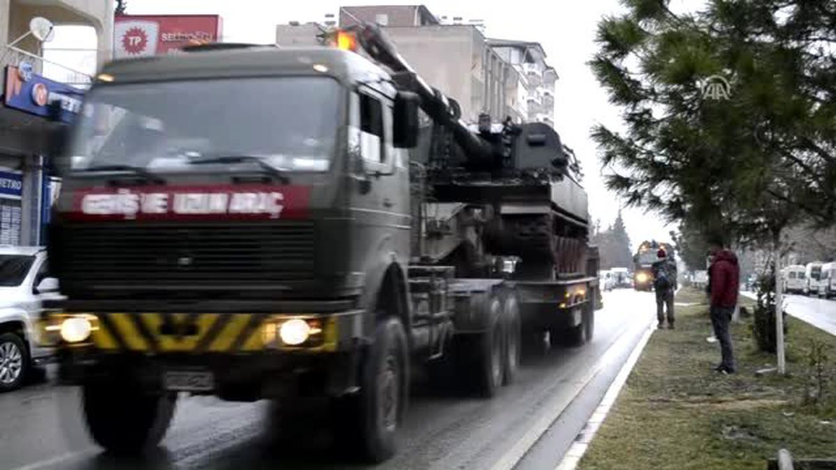 Suriye Sınırına Askeri Sevkiyat