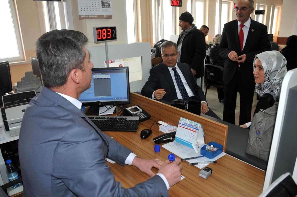 Vali Tapsız, Yeni Kimlik Kartını Teslim Aldı