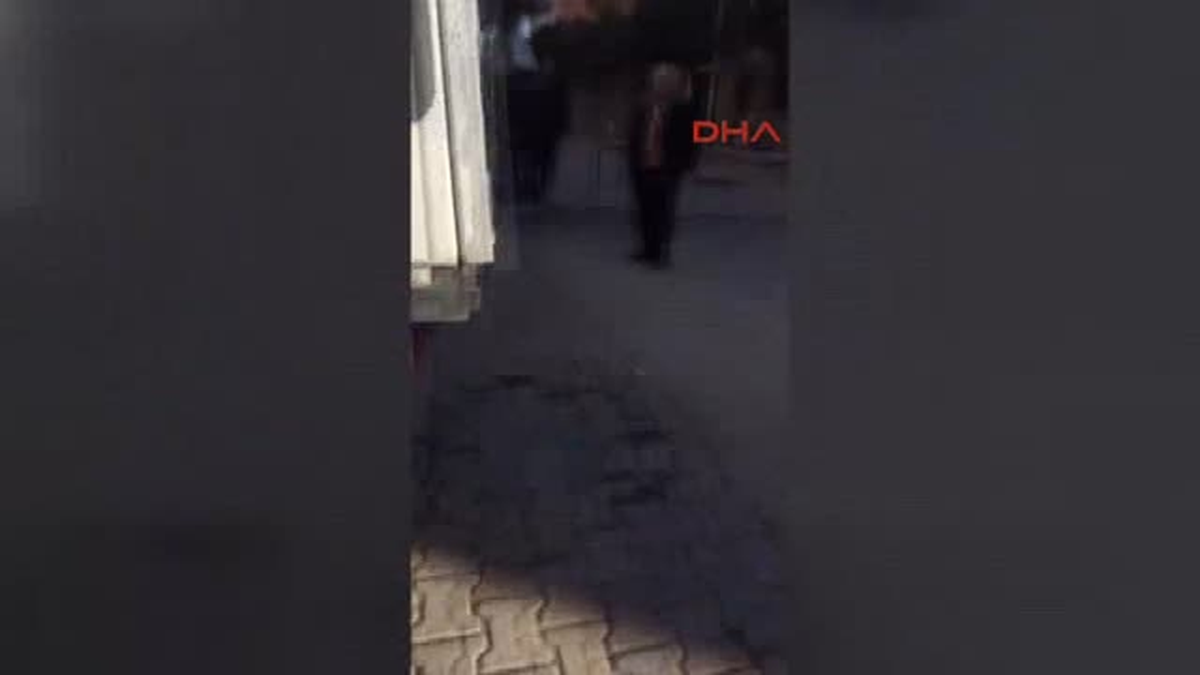 Adana - Sokak Ortasında Tartıştığı Arkadaşını Av Tüfeğiyle Vurdu