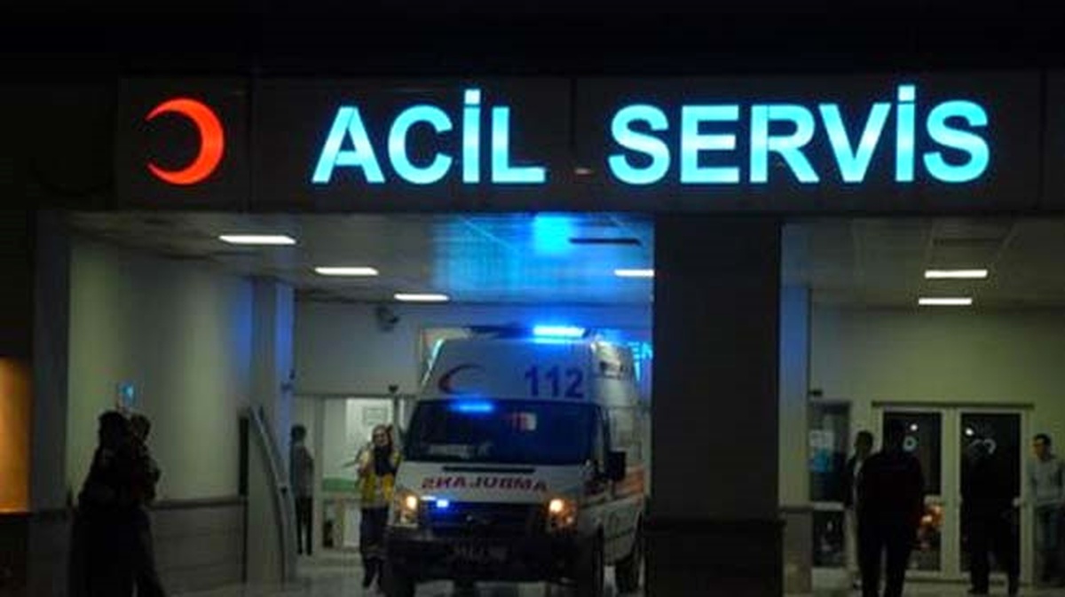 Adıyaman\'da 11 Liseli Yediği Tavuk Dönerden Zehirlendi