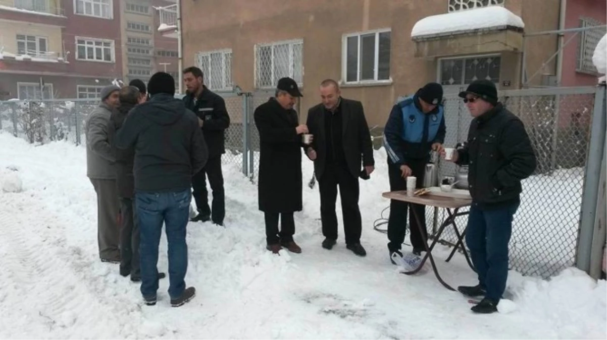 Akşehir\'de Kar Temizleme Çalışmaları Sürüyor