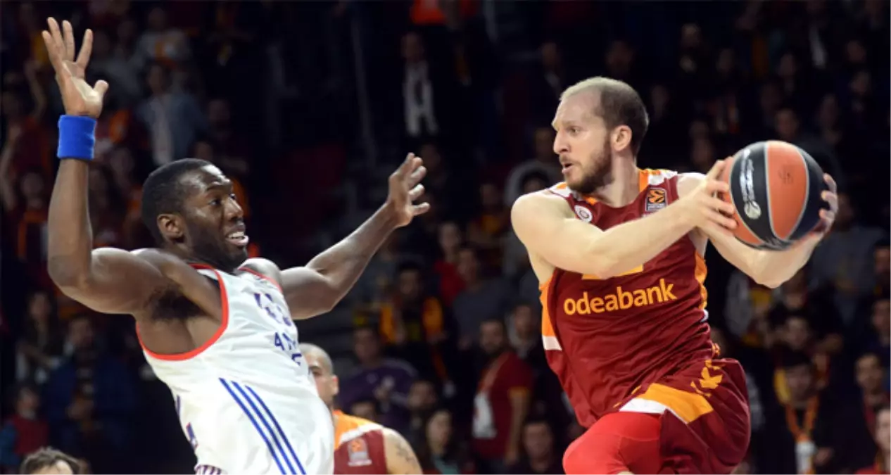 Anadolu Efes\'in Rakibi Galatasaray Odeabank