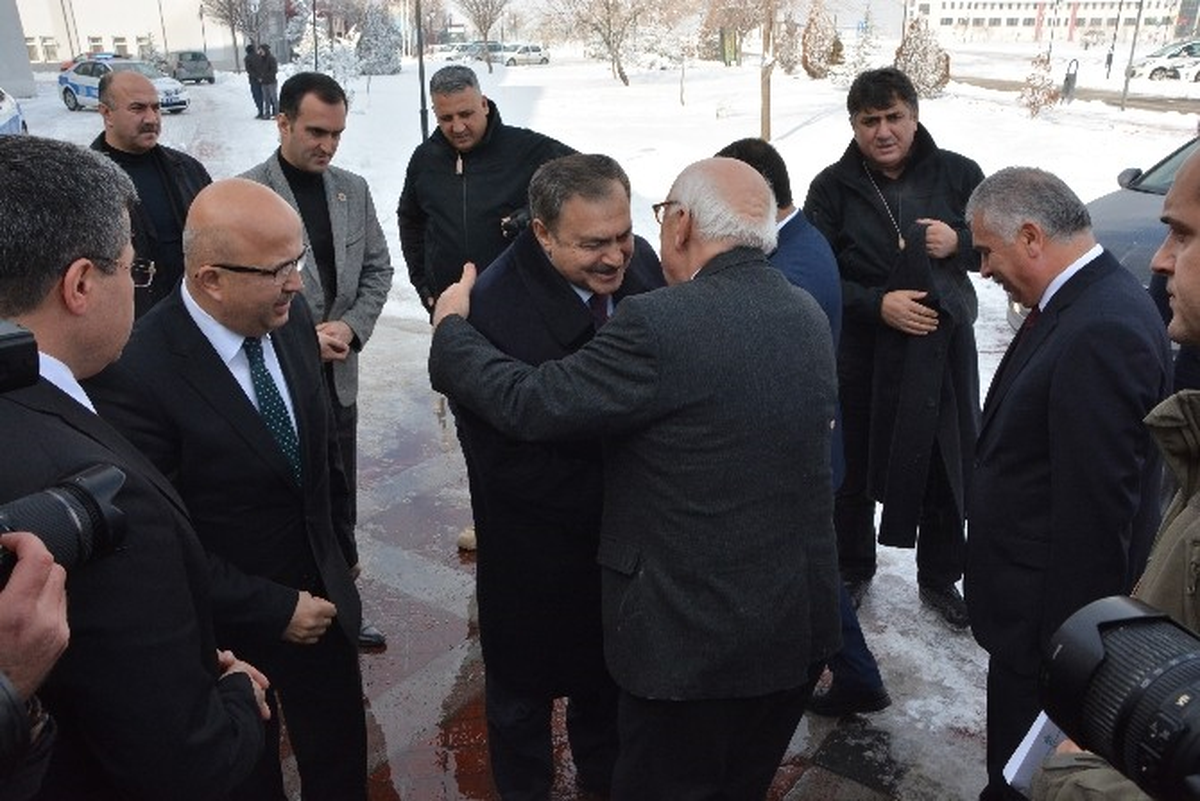 Bakan Avcı\'dan Tanıtım Filmlerinde \'Türk Müziği\' Kullanılması Uyarısı