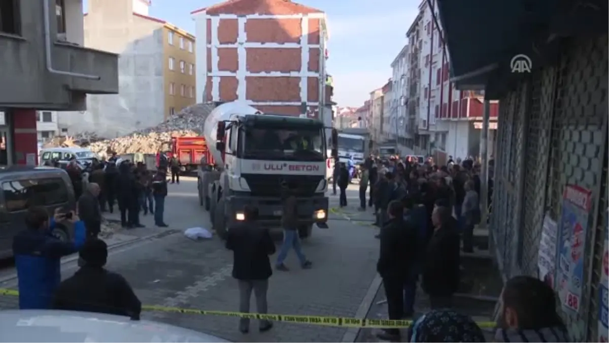 Beton Mikserinin Çarptığı Suriyeli Çocuk Öldü - Istanbul