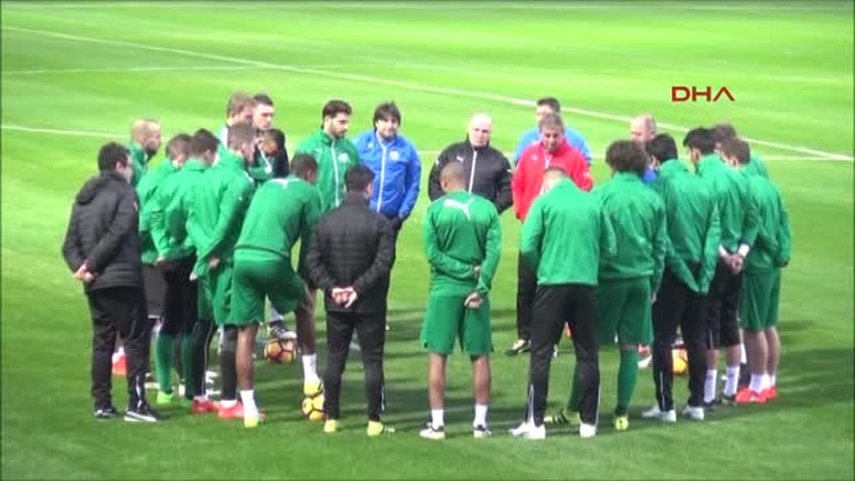 Bursaspor Teknik Direktörü Hamzaoğlu 3 ya da 4 Oyuncu Transfer Edeceğiz