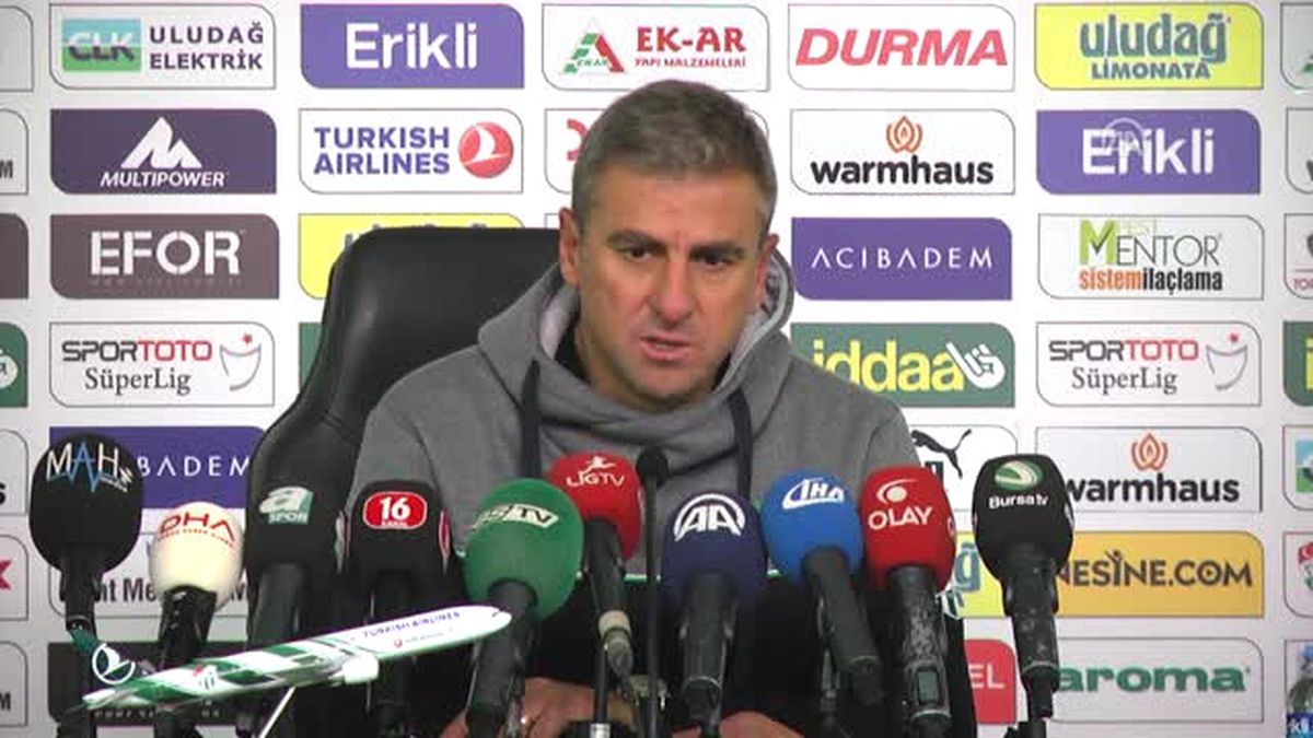 Bursaspor Teknik Direktörü Hamzaoğlu: 3 ya da 4 Oyuncu Transfer Edeceğiz