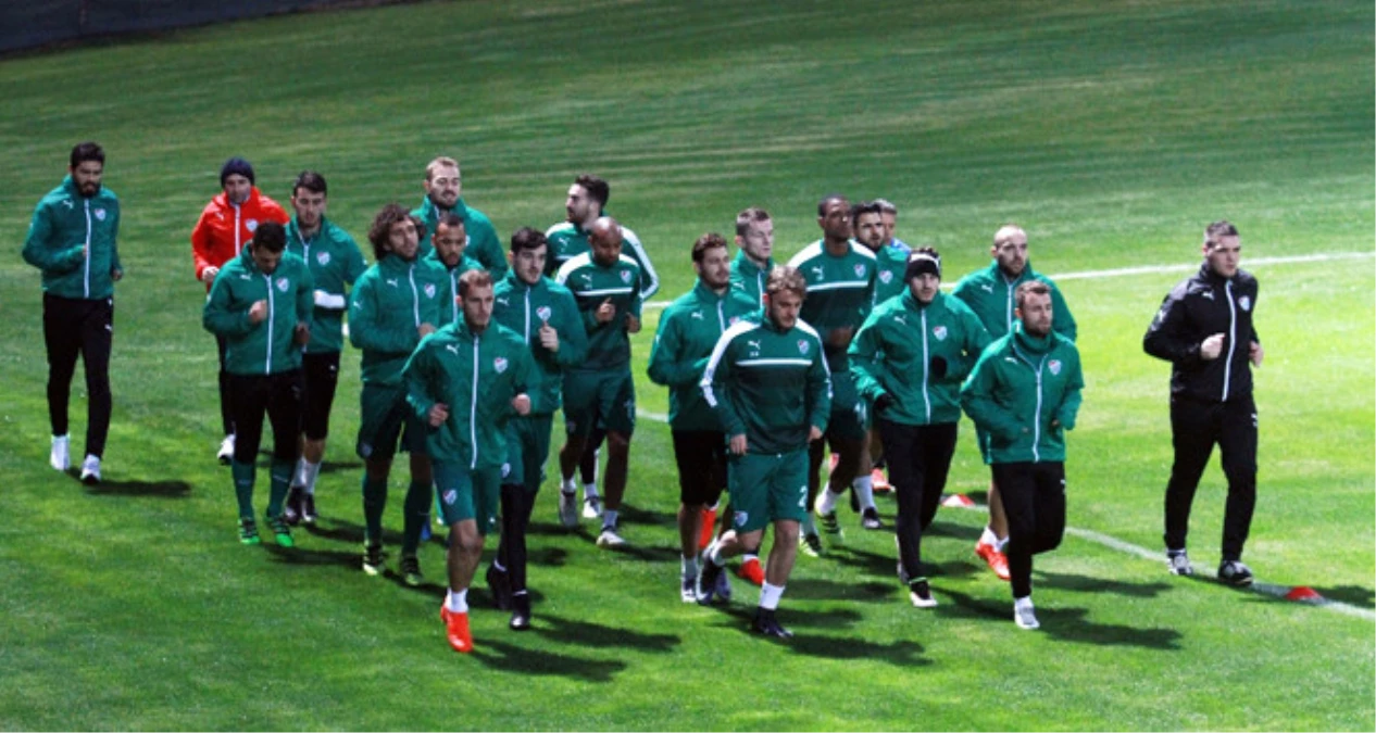 Bursaspor\'un Antalya Kampı