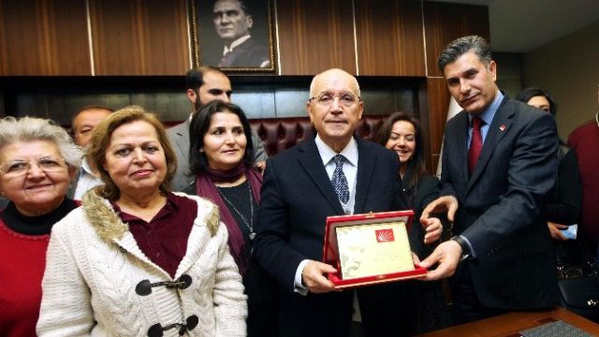 CHP Etimesgut Yönetiminden Yaşar\'a Teşekkür Ziyareti