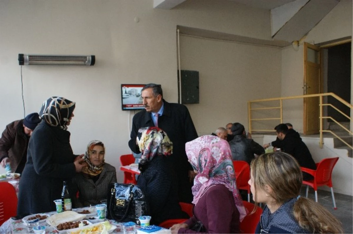 Çüngüş\'te Belediyeden Bir İlk Daha: İlçede Kadınlar Lokali Açıldı