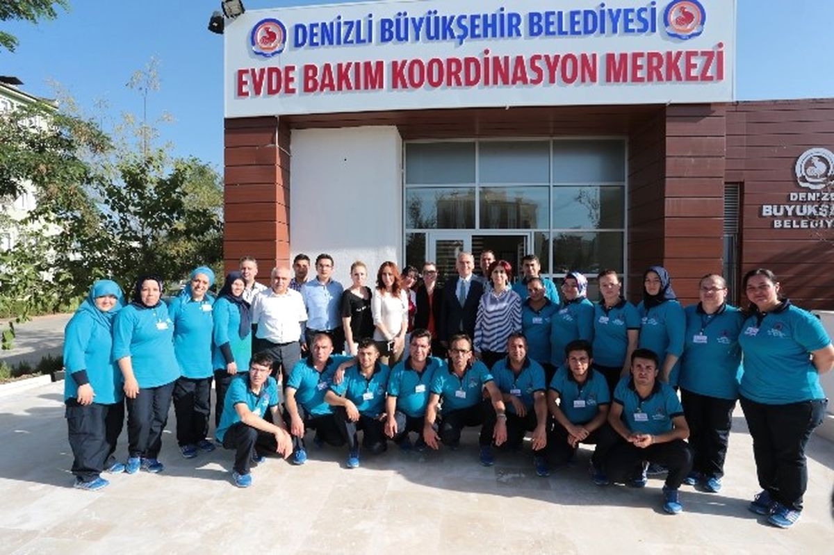 Denizli Büyükşehir\'in Evde Bakım Hizmetleri Devam Ediyor