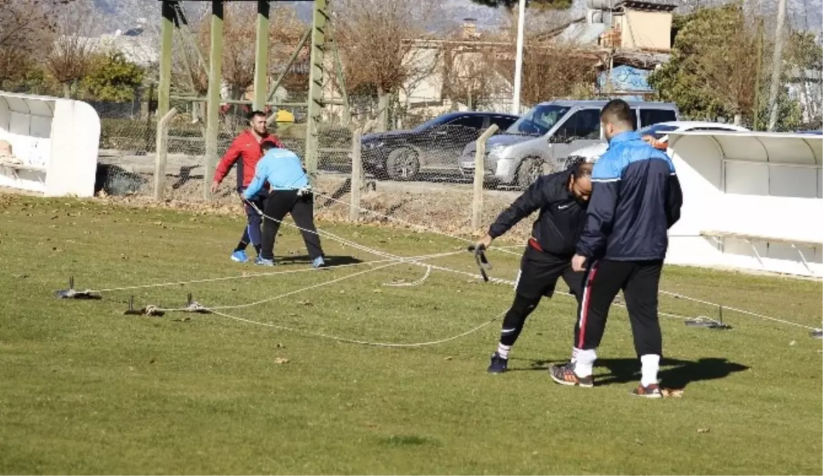 Döşemealtı\'nın Başpehlivanları Kış Kampına Girdi