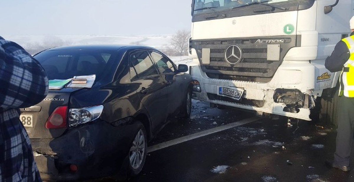 Edirne\'de Zincirleme Trafik Kazası: 5 Yaralı