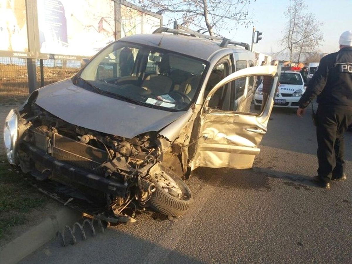 Fatsa\'da Trafik Kazası: 4 Yaralı