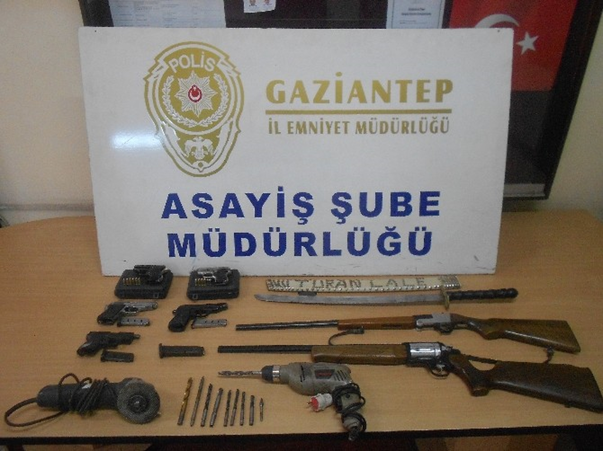 Hırsızlık Şüphelileri Yakalandı