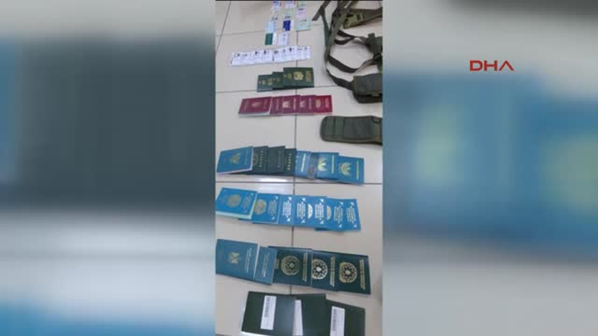 Izmir - Reina Katliamcısı Teröristle Ilişkili 3 Sır Ailenin Izi Izmir\'de Çıktı