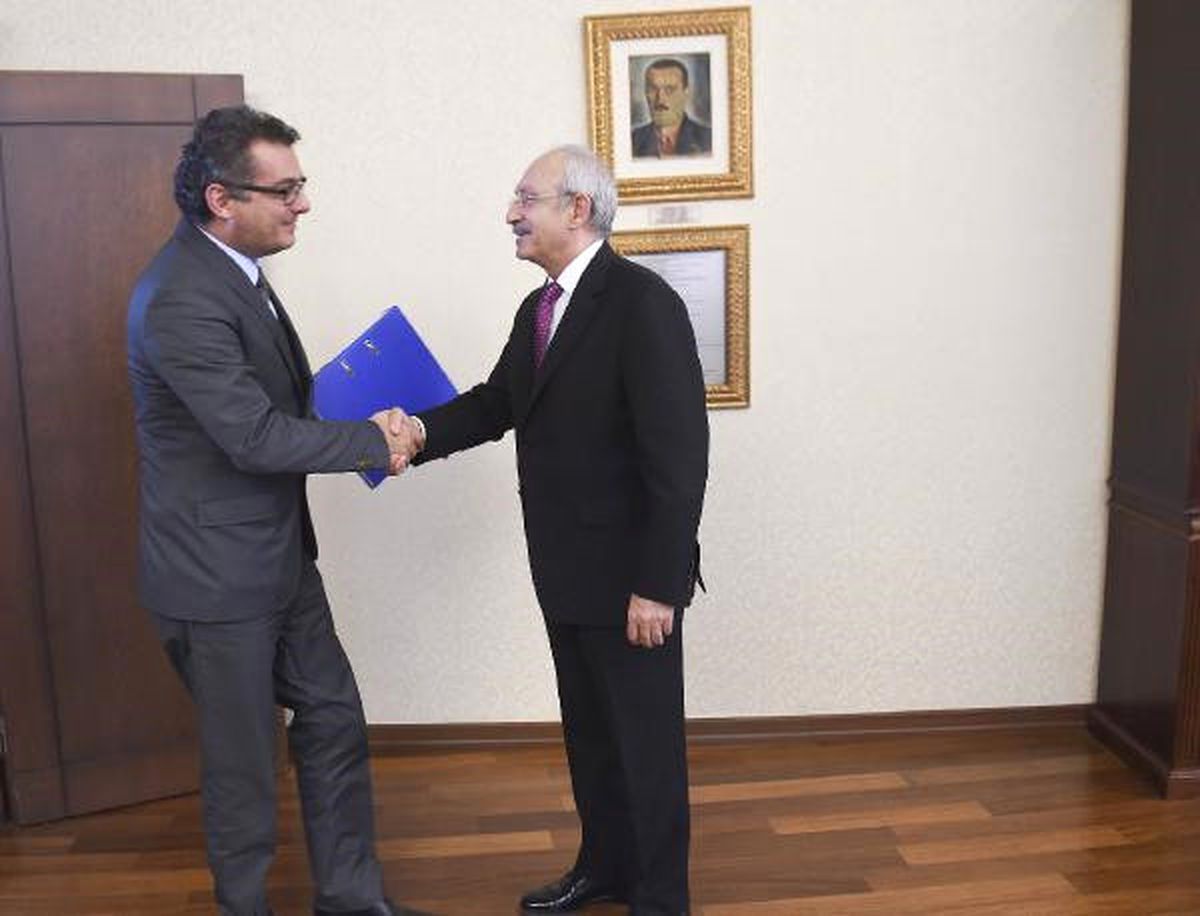 Kılıçdaroğlu, KKTC Cumhuriyetçi Türk Partisi Genel Başkanı ile Görüştü