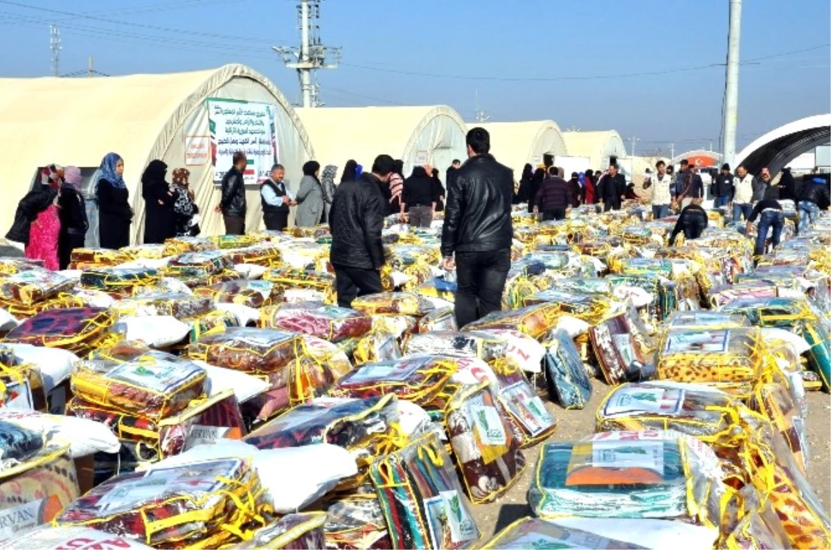 Kuveytli Dernekler Çadır Kentte Kalan Bin 500 Suriyeli Aileye Yardımda Bulundu