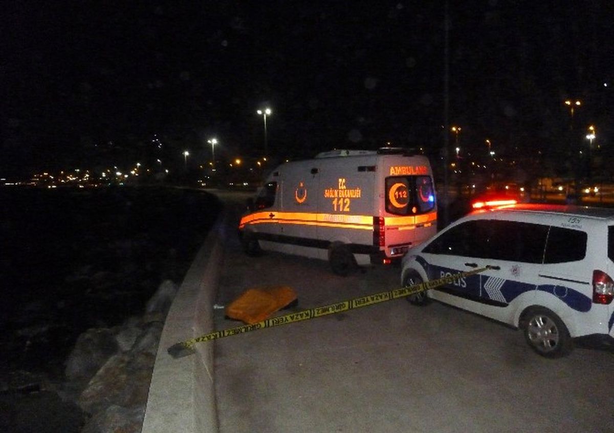 Pendik Sahilinde Erkek Cesedi Bulundu