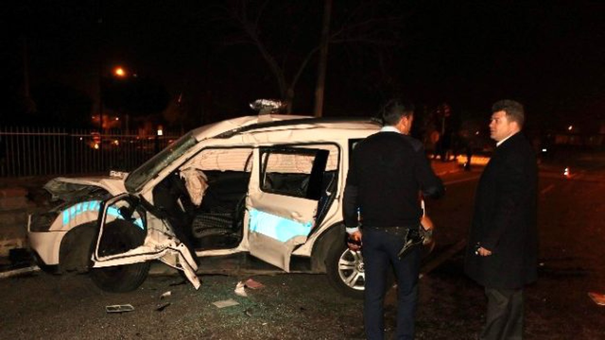 Şüpheliyi Takip Eden Polis Aracı Kaza Yaptı: 2 Polis Şehit (2)