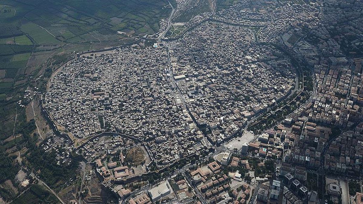 Sur Yeniden İnşa Ediliyor (1)