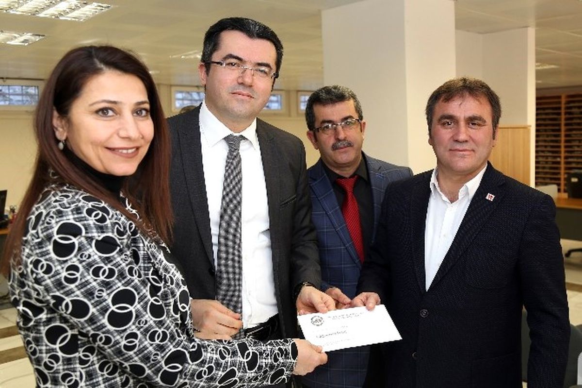 Vali Memiş ve Başkan Çimen Yeni Kimlik Kartına Müracaat Etti
