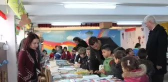 Yazarlar ve Öğrenciler Kitap Fuarında Buluştu