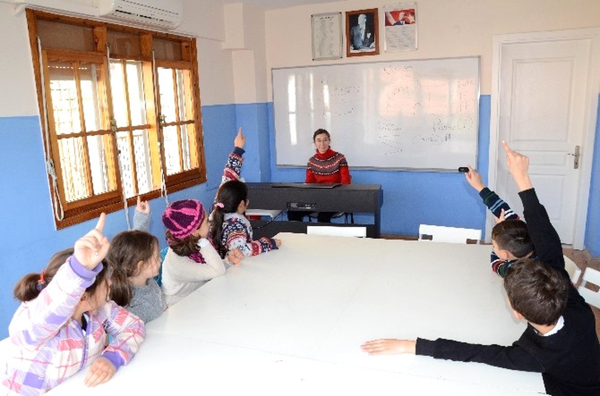 Adü Kuşadası Müzik ve Bale Ortaokulu Eğitime Başladı
